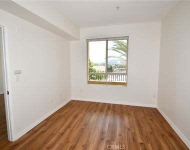 2742 Cabrillo Avenue - Photo Thumbnail 17