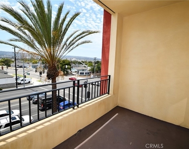 2742 Cabrillo Avenue - Photo Thumbnail 15