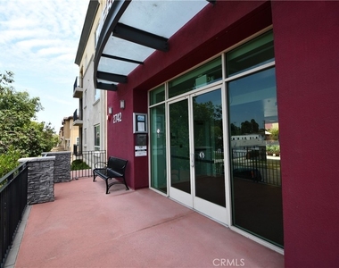 2742 Cabrillo Avenue - Photo Thumbnail 4
