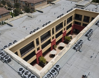 2742 Cabrillo Avenue - Photo Thumbnail 25