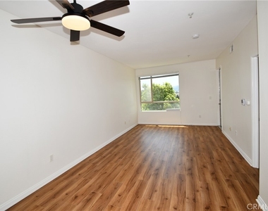 2742 Cabrillo Avenue - Photo Thumbnail 6