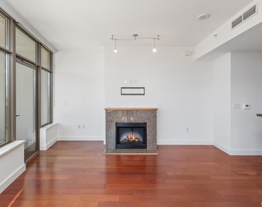 700 W E Street - Photo Thumbnail 8