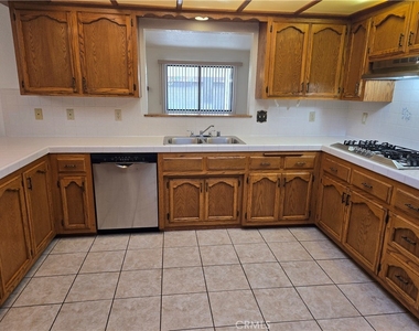 727 Chardonnay Place - Photo Thumbnail 12