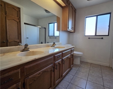 727 Chardonnay Place - Photo Thumbnail 22