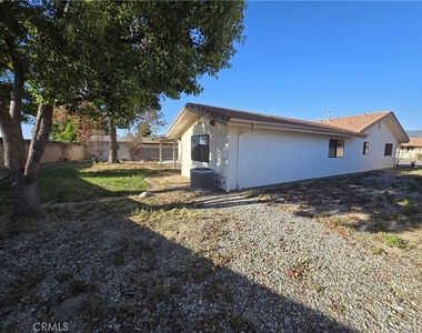 727 Chardonnay Place - Photo Thumbnail 26