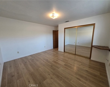 727 Chardonnay Place - Photo Thumbnail 24