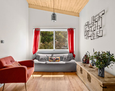 3612 Greenwood Avenue - Photo Thumbnail 3
