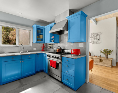 3612 Greenwood Avenue - Photo Thumbnail 9