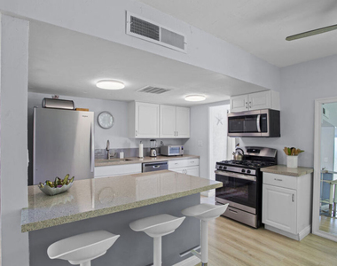 74125 San Marino Way - Photo Thumbnail 1