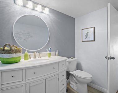 74125 San Marino Way - Photo Thumbnail 16