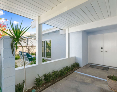 3636 Oceanhill Way - Photo Thumbnail 23