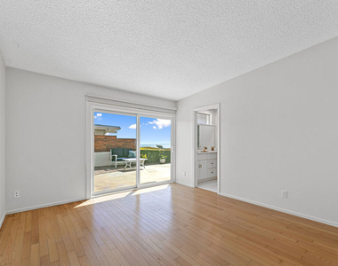 3636 Oceanhill Way - Photo Thumbnail 14