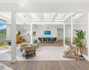 3636 Oceanhill Way - Photo Thumbnail 3