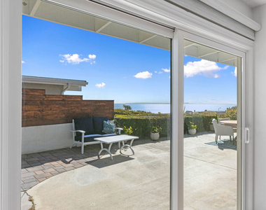 3636 Oceanhill Way - Photo Thumbnail 15
