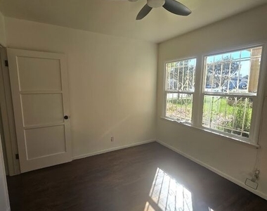 3311 1/2 W 78th Street - Photo Thumbnail 26