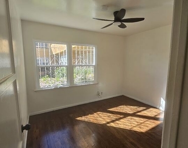 3311 1/2 W 78th Street - Photo Thumbnail 24
