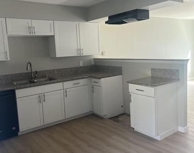 135 Cook St - Photo Thumbnail 8