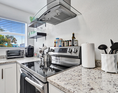311 Se 3rd Avenue - Photo Thumbnail 6