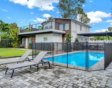 311 Se 3rd Avenue - Photo Thumbnail 35