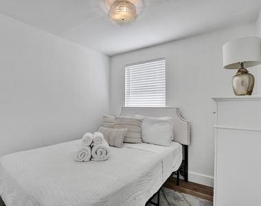311 Se 3rd Avenue - Photo Thumbnail 15