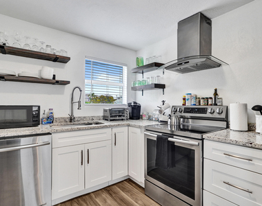 311 Se 3rd Avenue - Photo Thumbnail 4