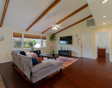 6130 Francis Street - Photo Thumbnail 6