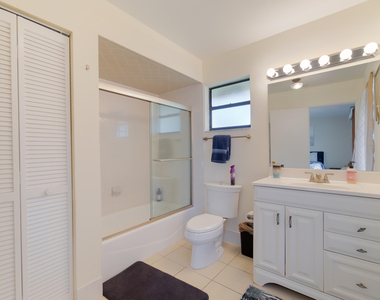 6130 Francis Street - Photo Thumbnail 11