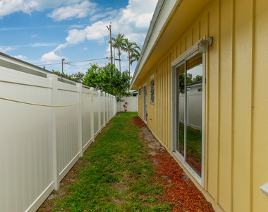 6130 Francis Street - Photo Thumbnail 23