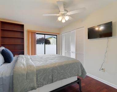 6130 Francis Street - Photo Thumbnail 13