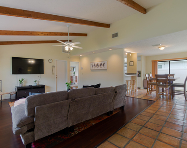 6130 Francis Street - Photo Thumbnail 5