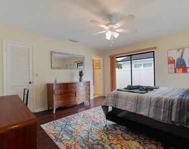 6130 Francis Street - Photo Thumbnail 8