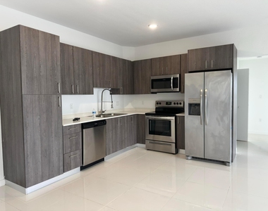 25885 S Dixie Highway - Photo Thumbnail 4