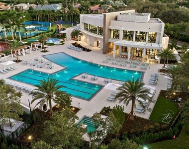 7369 Orangewood Lane - Photo Thumbnail 32