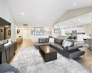 7369 Orangewood Lane - Photo Thumbnail 9