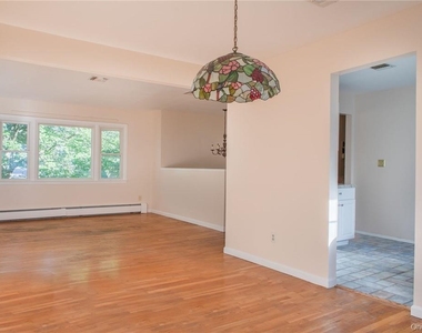 8 Fillmore Court - Photo Thumbnail 6