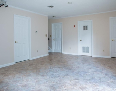 8 Fillmore Court - Photo Thumbnail 18