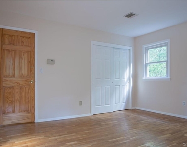 8 Fillmore Court - Photo Thumbnail 11