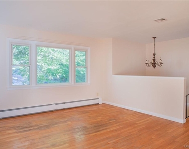 8 Fillmore Court - Photo Thumbnail 3