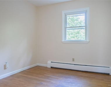8 Fillmore Court - Photo Thumbnail 15