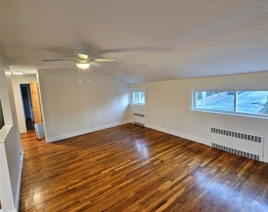 218 Warren Avenue - Photo Thumbnail 2