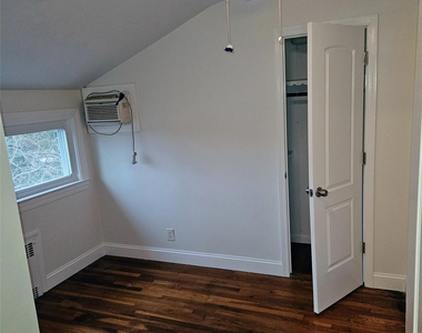 218 Warren Avenue - Photo Thumbnail 5