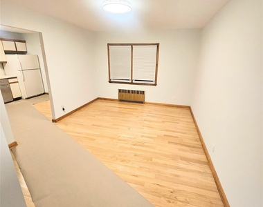109 Rockwell Street - Photo Thumbnail 1