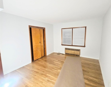 109 Rockwell Street - Photo Thumbnail 9