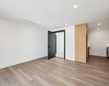 325 Manville Road - Photo Thumbnail 8