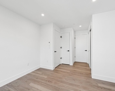 325 Manville Road - Photo Thumbnail 16