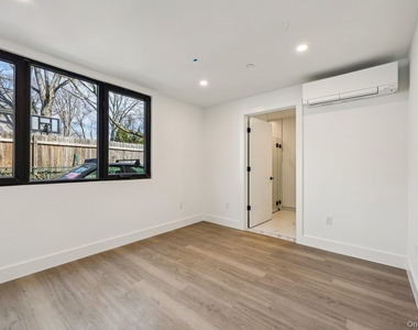 325 Manville - Photo Thumbnail 12