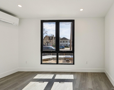 325 Manville - Photo Thumbnail 16