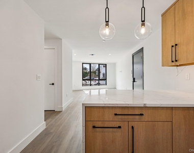 325 Manville - Photo Thumbnail 8