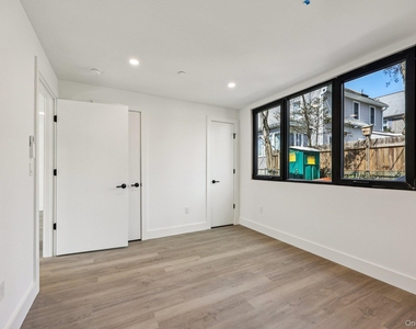 325 Manville - Photo Thumbnail 19