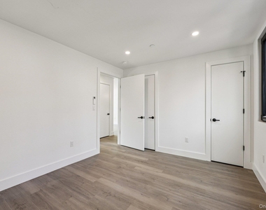 325 Manville - Photo Thumbnail 18